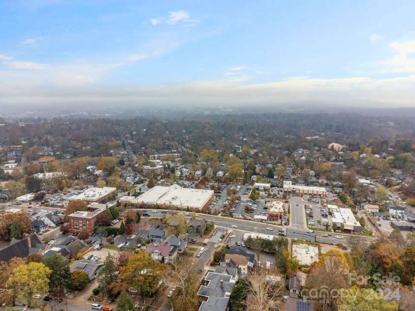 181 Merrimon Avenue, Asheville, NC 28801.  MLS# CAR4197890, YatesRealty ID 284. 