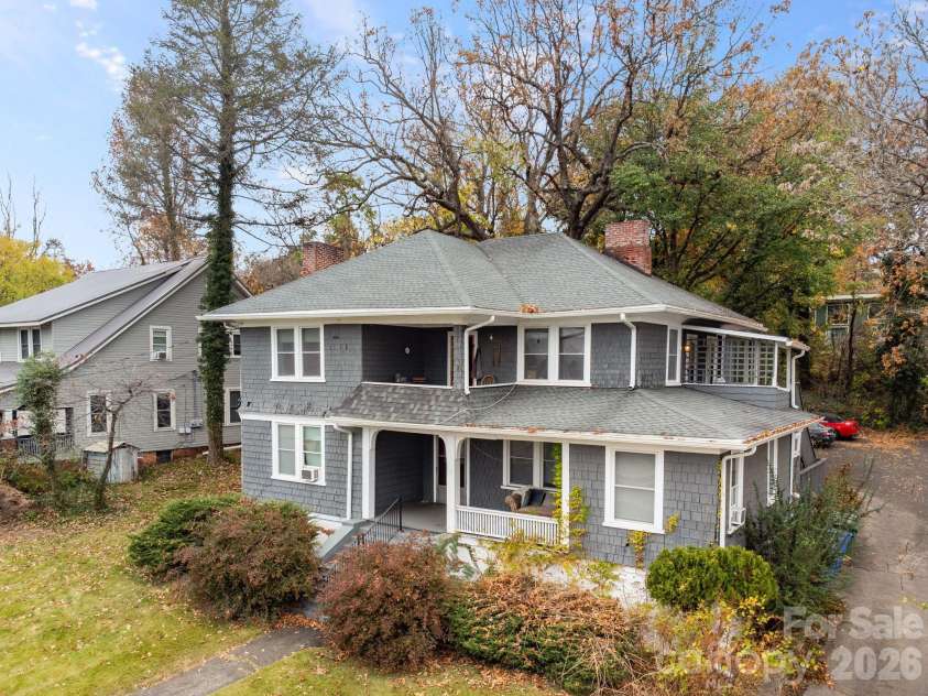 181 Merrimon Avenue, Asheville, NC 28801.  MLS# CAR4197890, YatesRealty ID 284. 