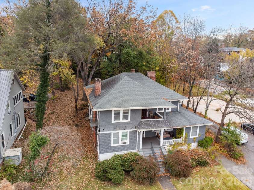 181 Merrimon Avenue, Asheville, NC 28801.  MLS# CAR4197890, YatesRealty ID 284. 