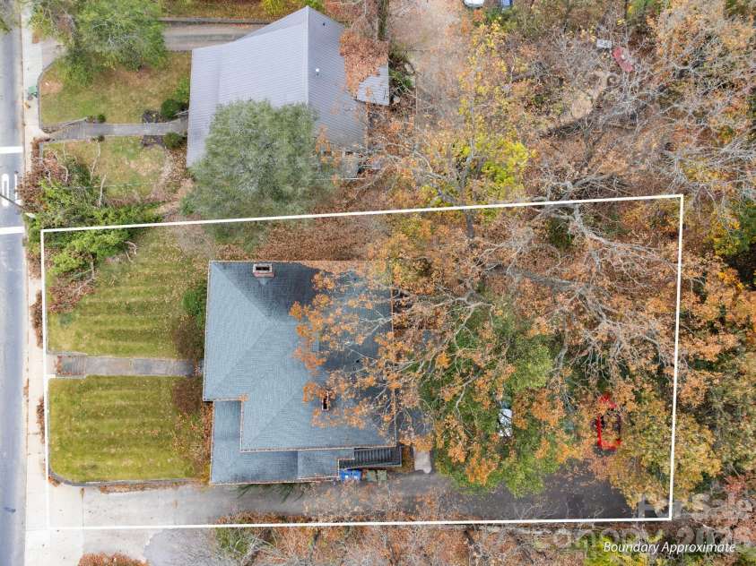 181 Merrimon Avenue, Asheville, NC 28801.  MLS# CAR4197890, YatesRealty ID 284. 