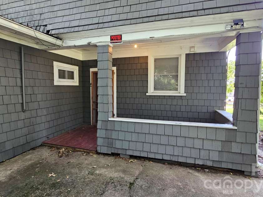 181 Merrimon Avenue, Asheville, NC 28801.  MLS# CAR4197890, YatesRealty ID 284. 