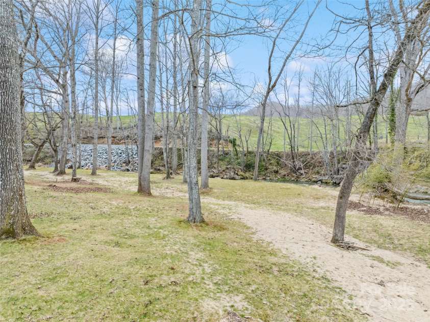 21 Riverbend Road, Canton, NC 28716.  MLS# CAR4241028, YatesRealty ID 284. 