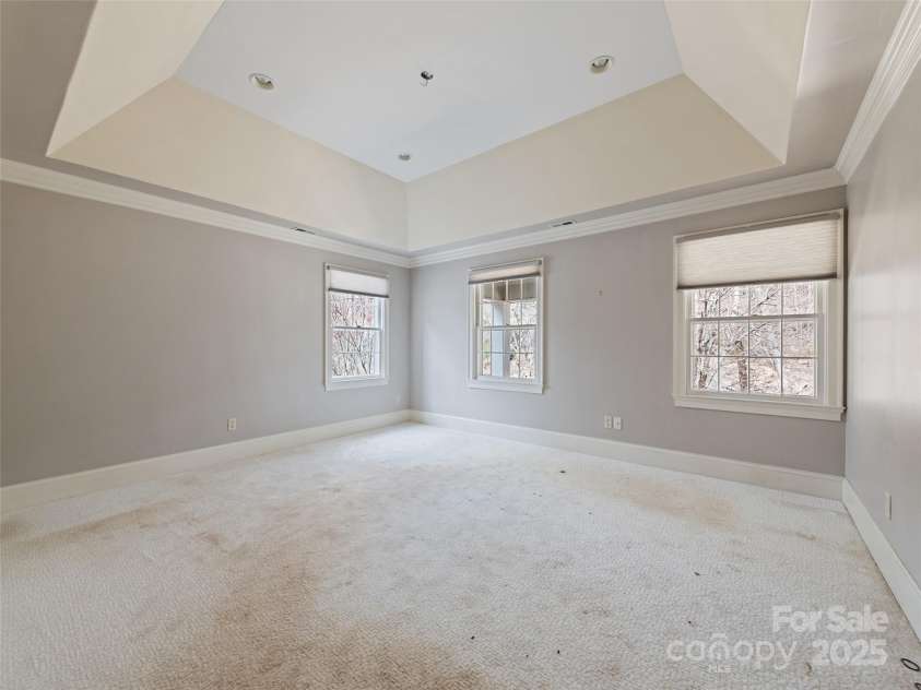 21 Riverbend Road, Canton, NC 28716.  MLS# CAR4241028, YatesRealty ID 284. 