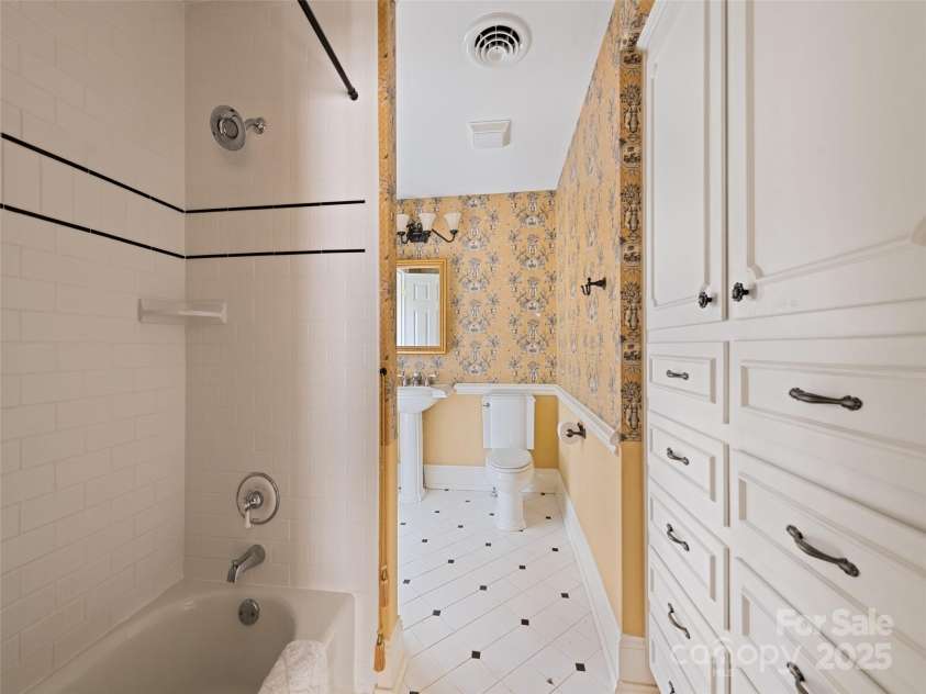 21 Riverbend Road, Canton, NC 28716.  MLS# CAR4241028, YatesRealty ID 284. 