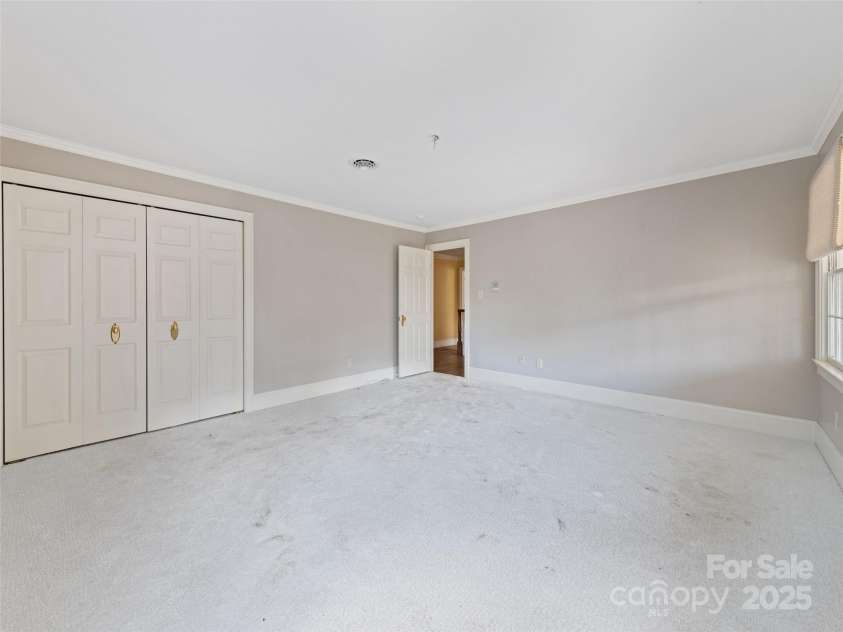 21 Riverbend Road, Canton, NC 28716.  MLS# CAR4241028, YatesRealty ID 284. 