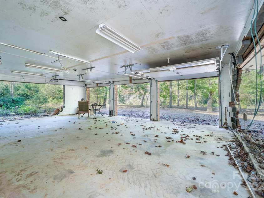 21 Riverbend Road, Canton, NC 28716.  MLS# CAR4241028, YatesRealty ID 284. 