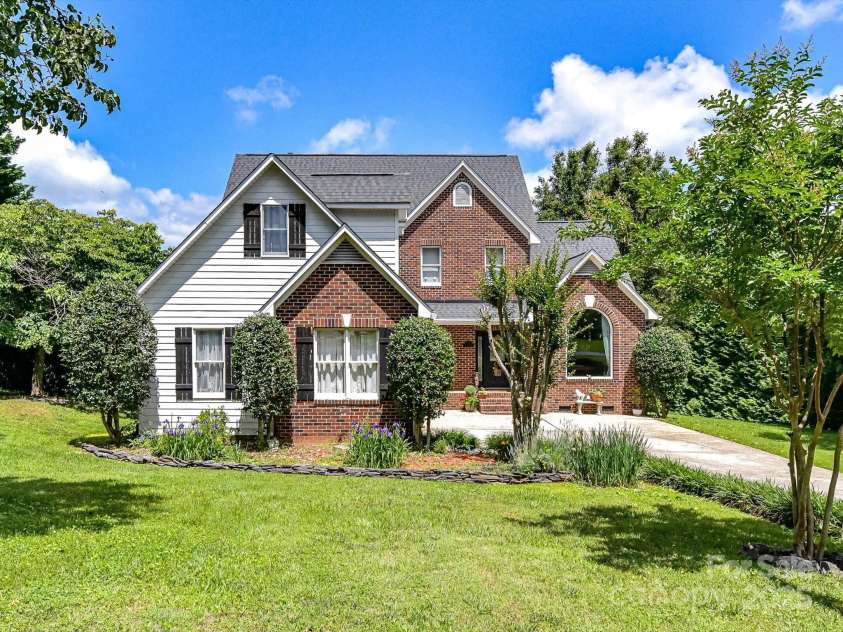 2325 Perry Road, Denver, NC 28037.  MLS# CAR4327085, YatesRealty ID 2840. 