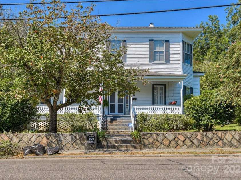 501 Buncombe Street, Edgefield, SC 29824.  MLS# CAR4233509, YatesRealty ID 2840. 