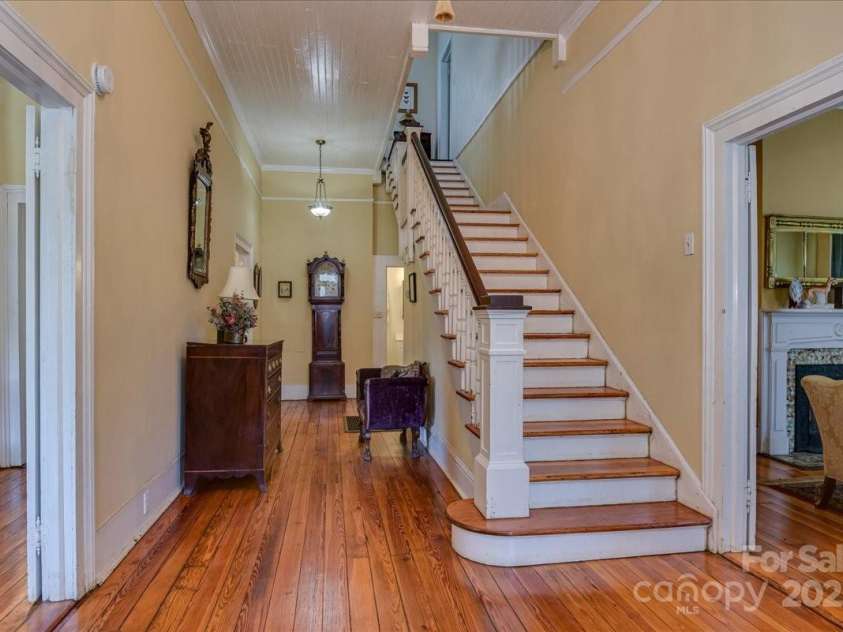 501 Buncombe Street, Edgefield, SC 29824.  MLS# CAR4233509, YatesRealty ID 2840. 