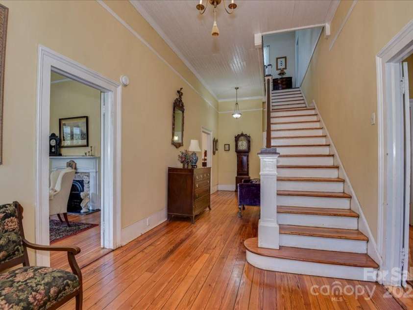 501 Buncombe Street, Edgefield, SC 29824.  MLS# CAR4233509, YatesRealty ID 2840. 