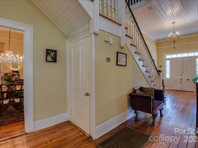 501 Buncombe Street, Edgefield, SC 29824.  MLS# CAR4233509, YatesRealty ID 2840. 