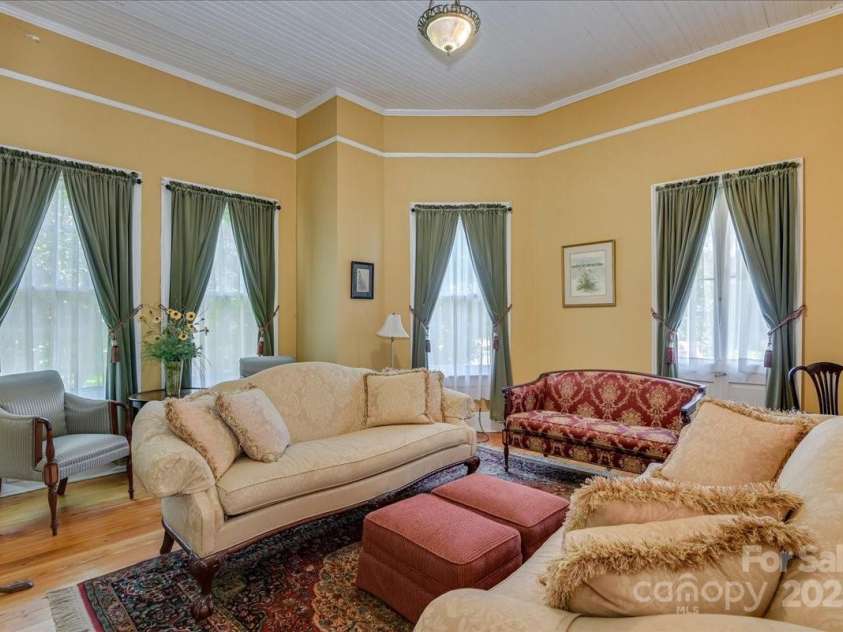 501 Buncombe Street, Edgefield, SC 29824.  MLS# CAR4233509, YatesRealty ID 2840. 