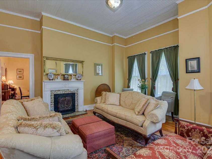 501 Buncombe Street, Edgefield, SC 29824.  MLS# CAR4233509, YatesRealty ID 2840. 