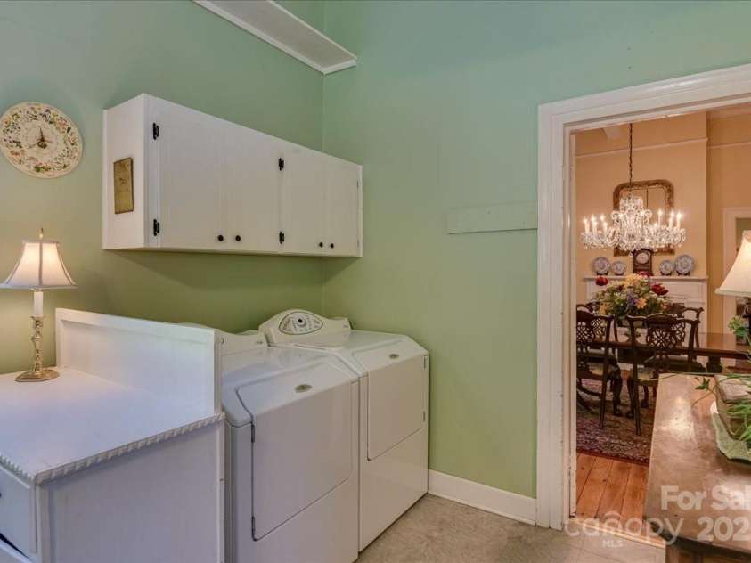 501 Buncombe Street, Edgefield, SC 29824.  MLS# CAR4233509, YatesRealty ID 2840. 