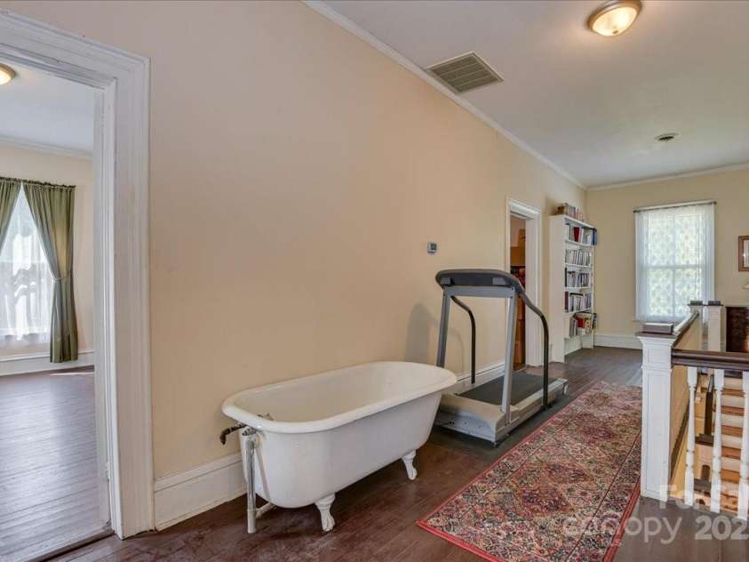 501 Buncombe Street, Edgefield, SC 29824.  MLS# CAR4233509, YatesRealty ID 2840. 