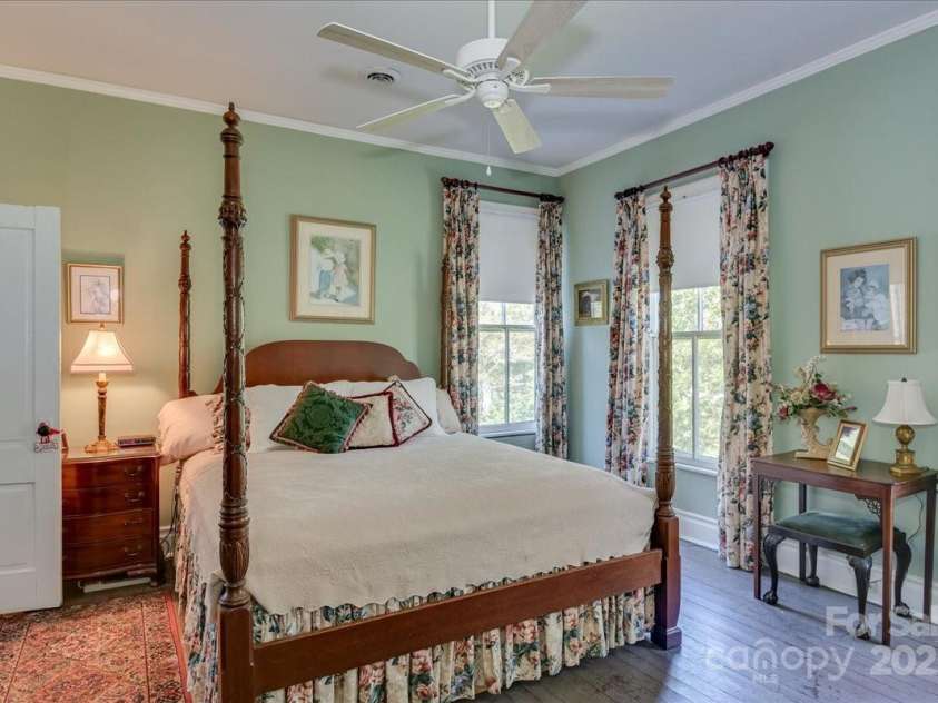 501 Buncombe Street, Edgefield, SC 29824.  MLS# CAR4233509, YatesRealty ID 2840. 