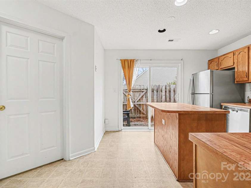 5672 Prescott Court, Charlotte, NC 28269.  MLS# CAR4327082, YatesRealty ID 2840. 