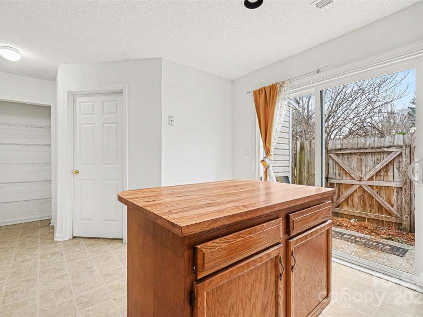 5672 Prescott Court, Charlotte, NC 28269.  MLS# CAR4327082, YatesRealty ID 2840. 