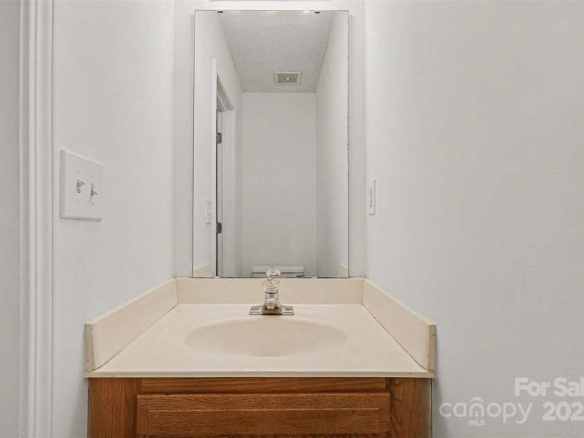 5672 Prescott Court, Charlotte, NC 28269.  MLS# CAR4327082, YatesRealty ID 2840. 