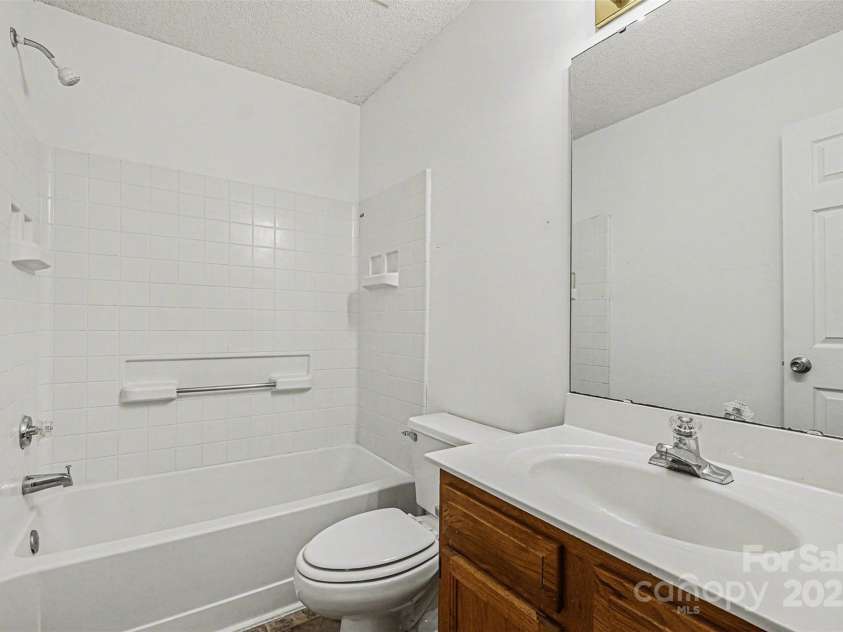 5672 Prescott Court, Charlotte, NC 28269.  MLS# CAR4327082, YatesRealty ID 2840. 