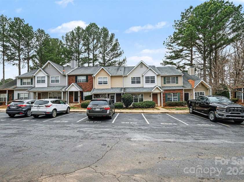 5672 Prescott Court, Charlotte, NC 28269.  MLS# CAR4327082, YatesRealty ID 2840. 