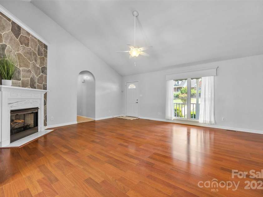 2212 Lookout Point, Rock Hill, SC 29732.  MLS# CAR4284545, YatesRealty ID 28400. 