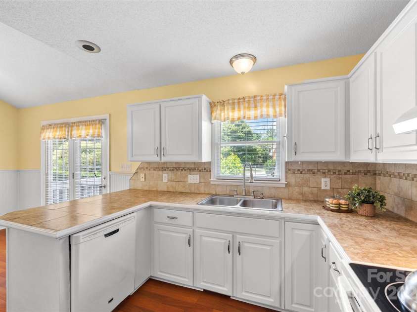 2212 Lookout Point, Rock Hill, SC 29732.  MLS# CAR4284545, YatesRealty ID 28400. 