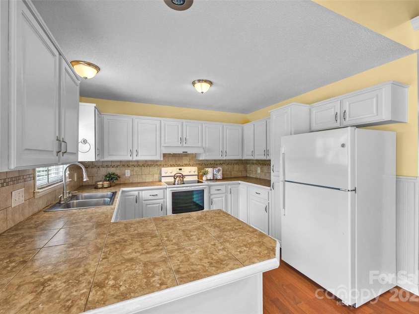 2212 Lookout Point, Rock Hill, SC 29732.  MLS# CAR4284545, YatesRealty ID 28400. 