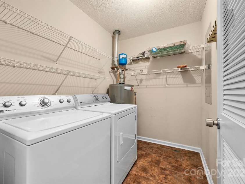 2212 Lookout Point, Rock Hill, SC 29732.  MLS# CAR4284545, YatesRealty ID 28400. 