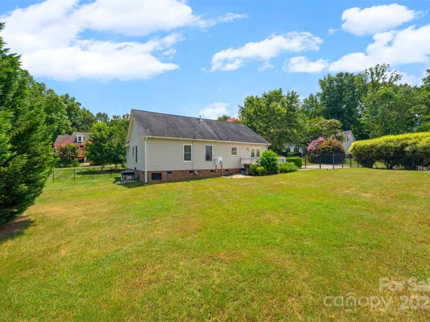 2212 Lookout Point, Rock Hill, SC 29732.  MLS# CAR4284545, YatesRealty ID 28400. 