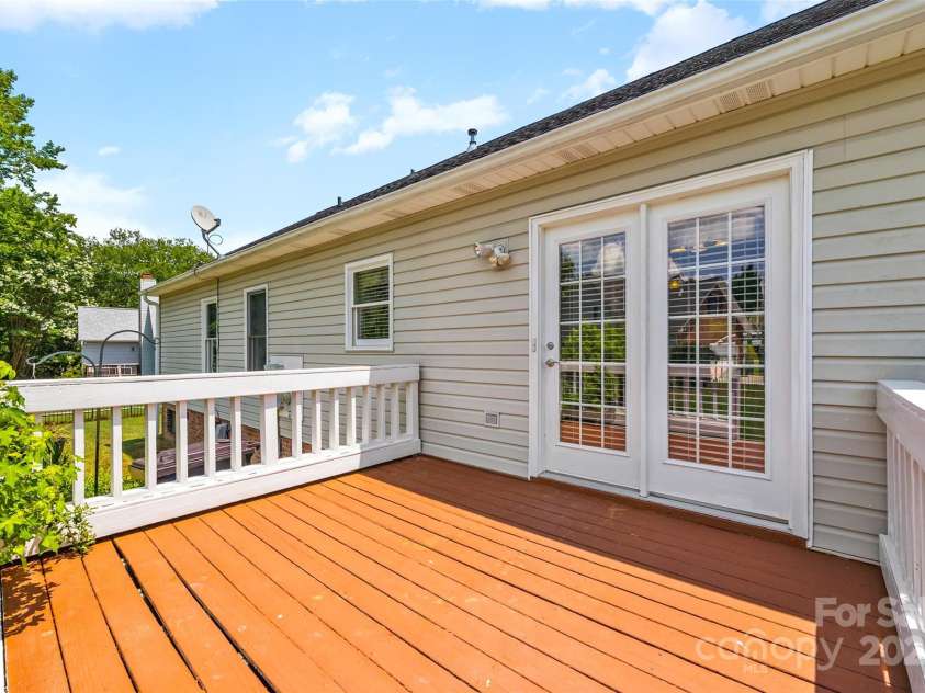 2212 Lookout Point, Rock Hill, SC 29732.  MLS# CAR4284545, YatesRealty ID 28400. 