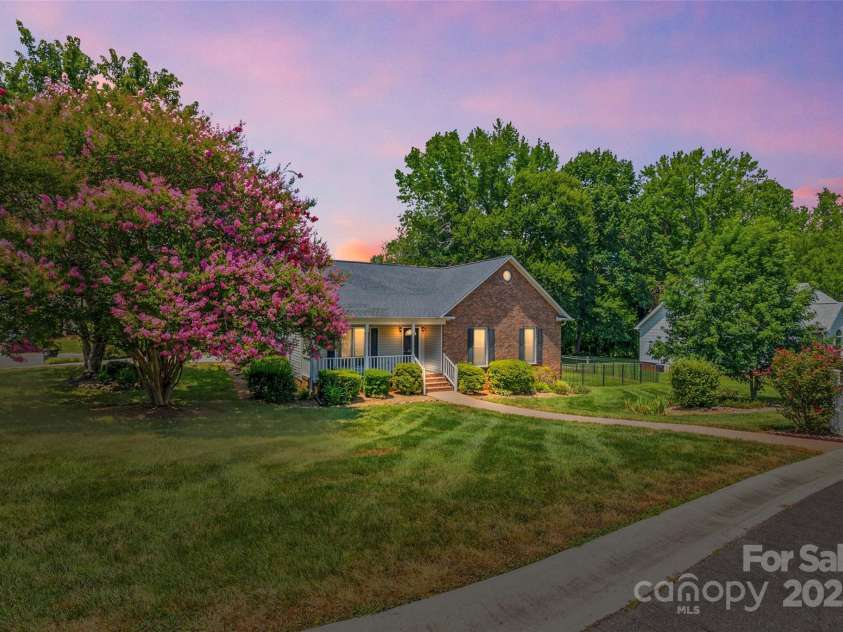 2212 Lookout Point, Rock Hill, SC 29732.  MLS# CAR4284545, YatesRealty ID 28400. 