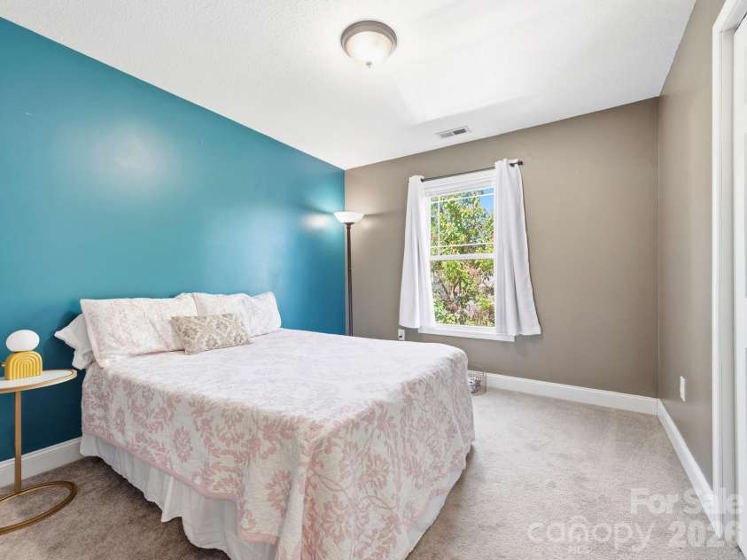 24 Hilldale Road, Asheville, NC 28803.  MLS# CAR4382558, YatesRealty ID 28400. 