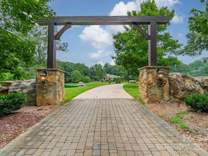 140 Huncoat Hollow Lane, Iron Station, NC 28080.  MLS# CAR4285209, YatesRealty ID 28401. 