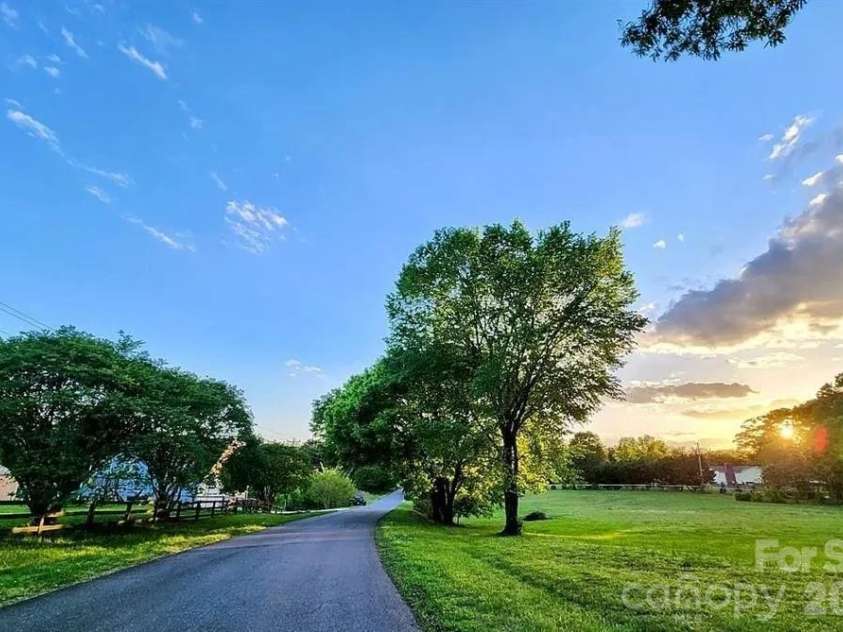 3430 Caroland Drive, Fort Mill, SC 29708.  MLS# CAR4383358, YatesRealty ID 28401. 