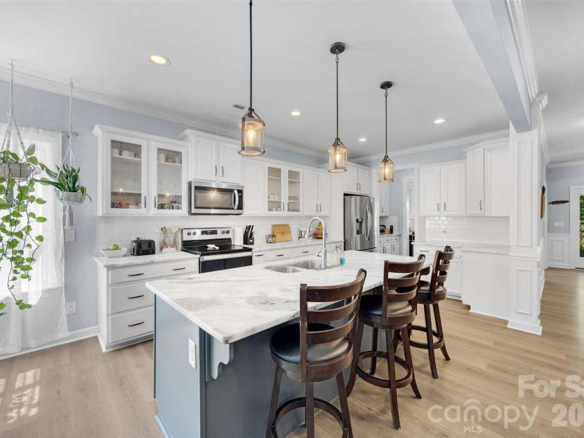 3430 Caroland Drive, Fort Mill, SC 29708.  MLS# CAR4383358, YatesRealty ID 28401. 