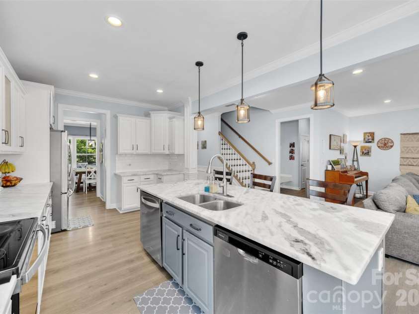 3430 Caroland Drive, Fort Mill, SC 29708.  MLS# CAR4383358, YatesRealty ID 28401. 