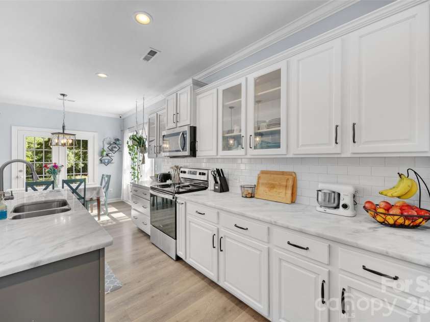 3430 Caroland Drive, Fort Mill, SC 29708.  MLS# CAR4383358, YatesRealty ID 28401. 