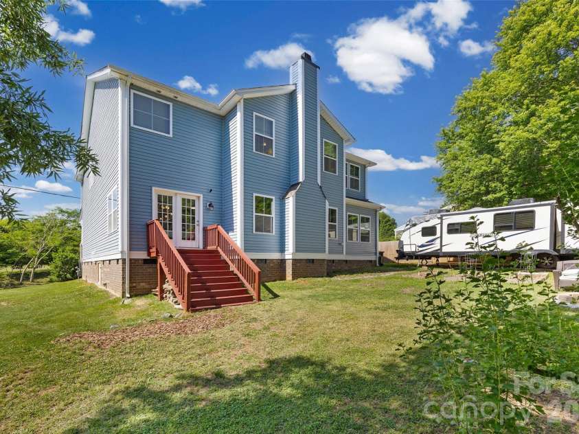 3430 Caroland Drive, Fort Mill, SC 29708.  MLS# CAR4383358, YatesRealty ID 28401. 
