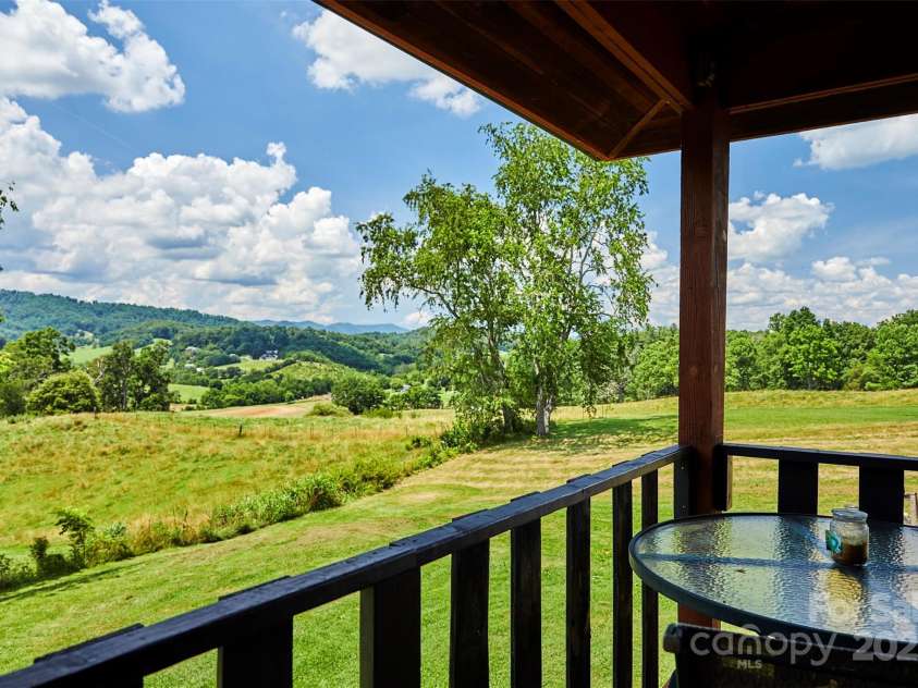 529 Old Newfound Road, Leicester, NC 28748.  MLS# CAR4279296, YatesRealty ID 28402. 