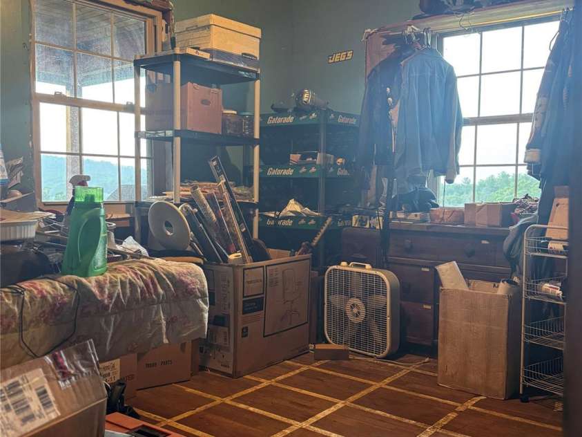 529 Old Newfound Road, Leicester, NC 28748.  MLS# CAR4279296, YatesRealty ID 28402. 