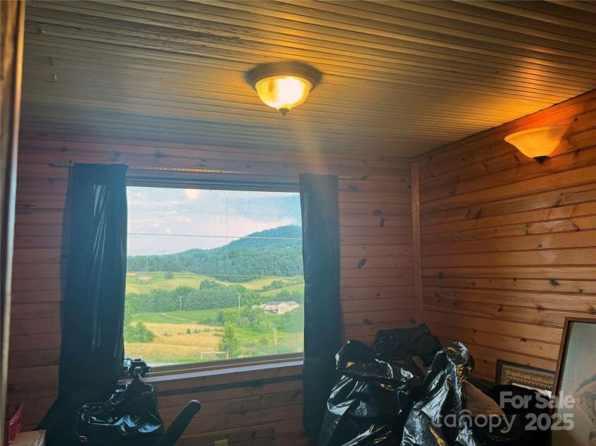 529 Old Newfound Road, Leicester, NC 28748.  MLS# CAR4279296, YatesRealty ID 28402. 