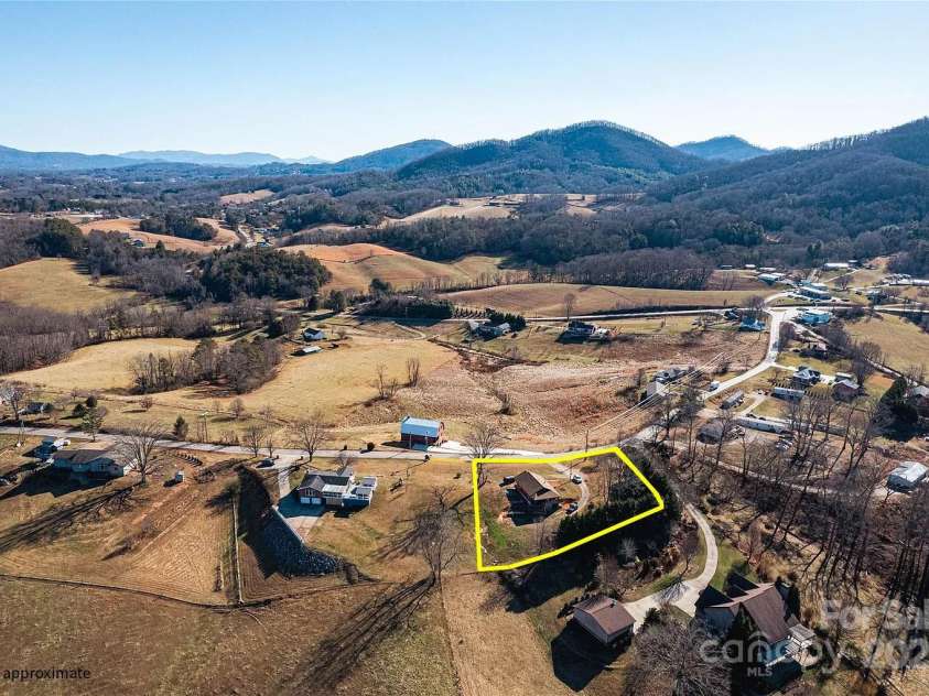529 Old Newfound Road, Leicester, NC 28748.  MLS# CAR4279296, YatesRealty ID 28402. 