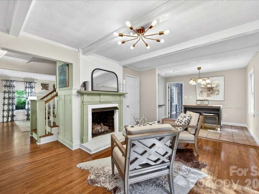 4330 Brookfield Drive, Charlotte, NC 28210.  MLS# CAR4383464, YatesRealty ID 28403. 