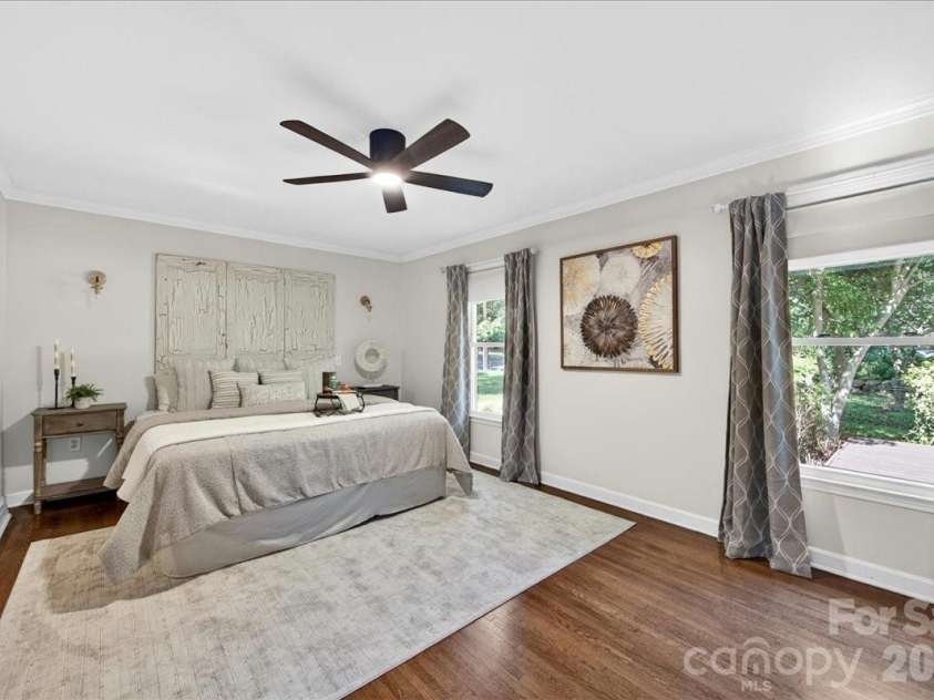4330 Brookfield Drive, Charlotte, NC 28210.  MLS# CAR4383464, YatesRealty ID 28403. 