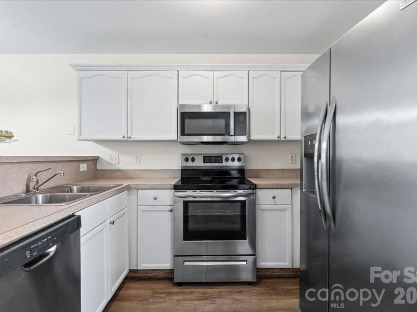 1423 Jasper Ridge Drive, Indian Land, SC 29707.  MLS# CAR4384124, YatesRealty ID 28404. 