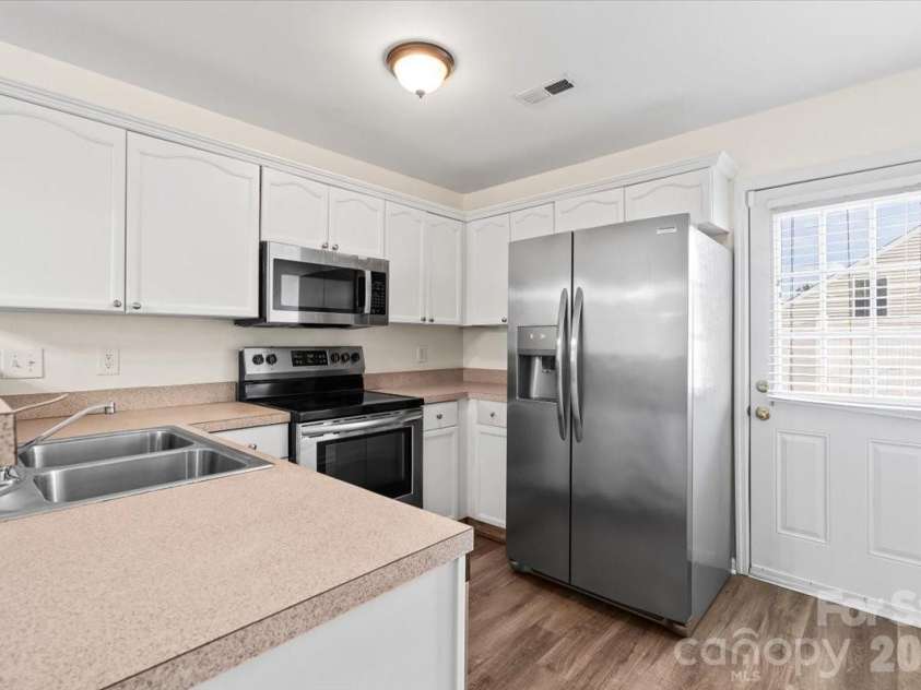 1423 Jasper Ridge Drive, Indian Land, SC 29707.  MLS# CAR4384124, YatesRealty ID 28404. 