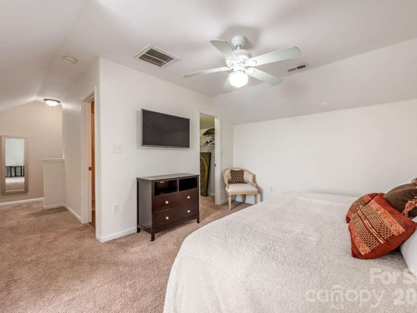 1423 Jasper Ridge Drive, Indian Land, SC 29707.  MLS# CAR4416009, YatesRealty ID 28404. Primary Suite.