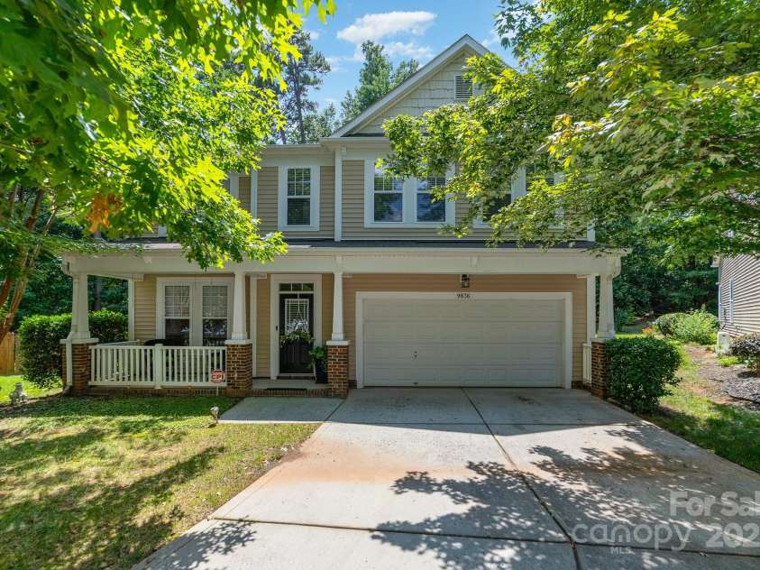 9836 Coatbridge Drive, Charlotte, NC 28269.  MLS# CAR4279001, YatesRealty ID 28406. 