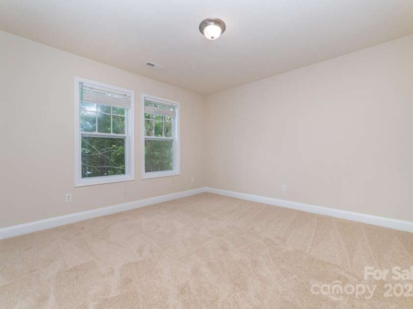 9836 Coatbridge Drive, Charlotte, NC 28269.  MLS# CAR4279001, YatesRealty ID 28406. 